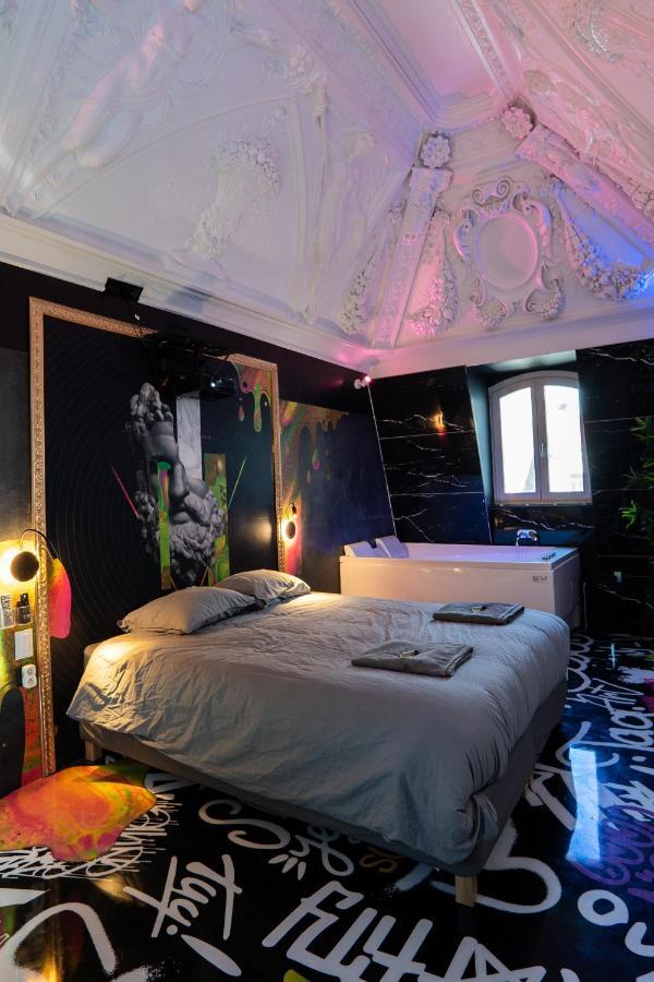 Capsule Art Deco - Jacuzzi - Netflix - Cinema - Arcade De Jeux & Nintendo Switch - 2 - Filet Suspendu Valenciennes